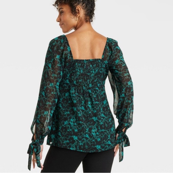 New Long Sleeve Corsetry Woven Maternity Shirt
 Isabel Maternity - Picture 3 of 4